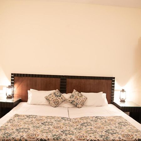Shivika Lake Hotel Ranakpur Sadri Ngoại thất bức ảnh